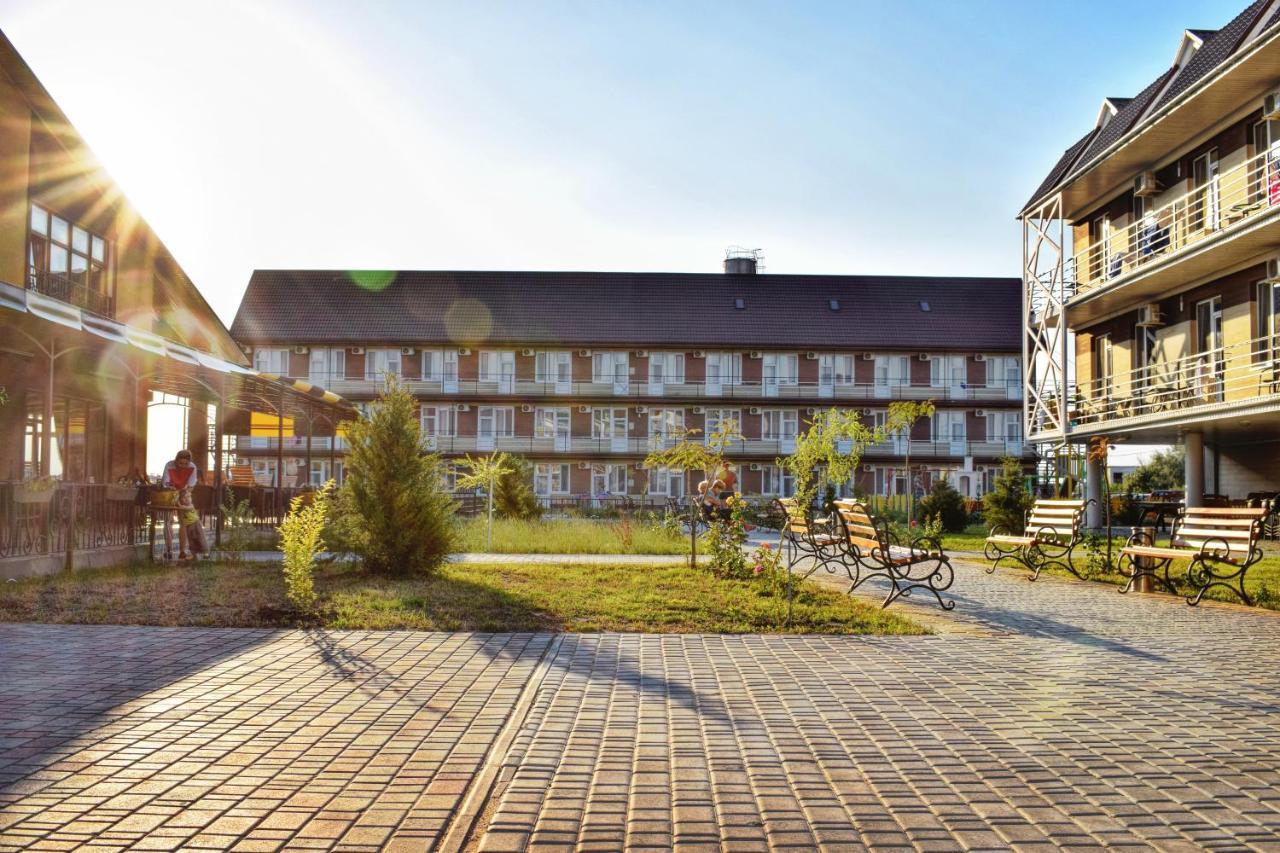 Baza Otdykha Jules Verne Otel Zatoka Dış mekan fotoğraf
